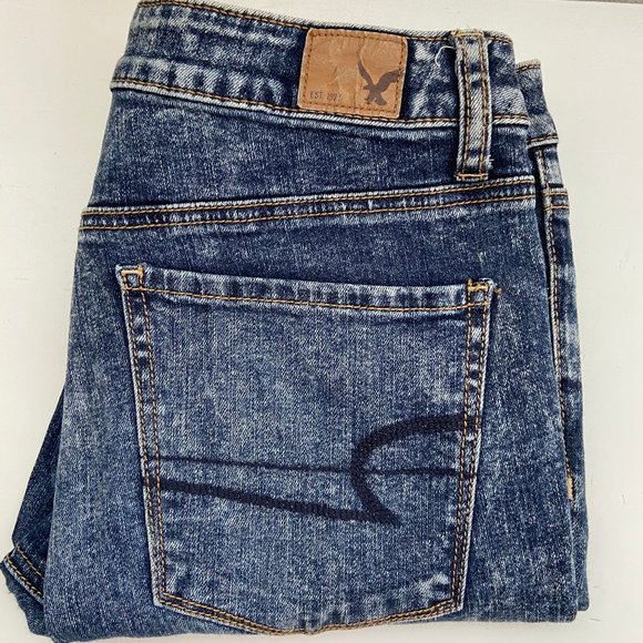 American Eagle Acid Wash Cropped Denim SIZE 6 - Picture 2 of 3
